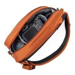 Think Tank Turnstyle 8L Sling Sırt Çantası (Asphalt Black)