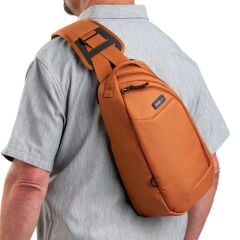 Think Tank Turnstyle 8L Sling Sırt Çantası (Asphalt Black)