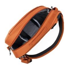 Think Tank Turnstyle 8L Sling Sırt Çantası (Asphalt Black)