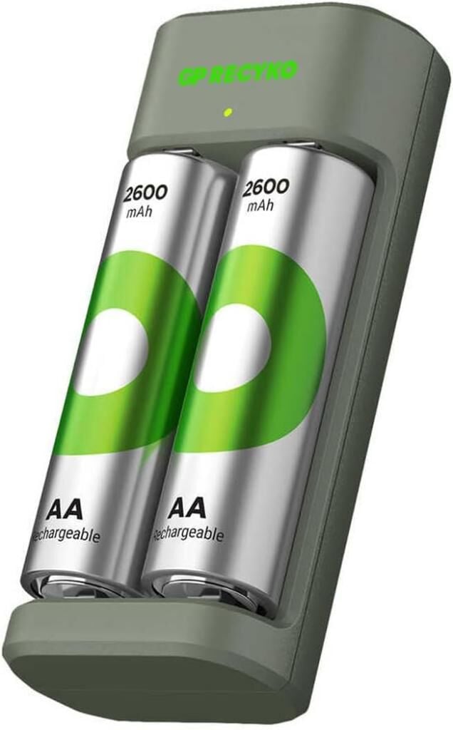 GP E221 Recyko USB Şarj Cihazı + 2600mAh Şarjlı Pil (Adaptör Hariç)