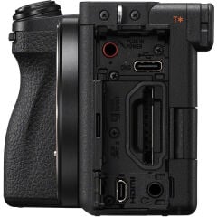 Sony A6700 18-135mm Kit