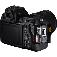 Nikon Z8 24-120mm Kit