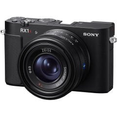 Sony RX1R III Dijital Fotoğraf Makinesi