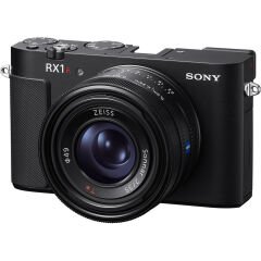 Sony RX1R III Dijital Fotoğraf Makinesi