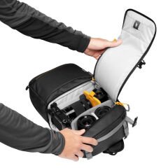 Lowepro Slingshot SL 250 AW III Fotoğraf Makinesi Sırt Çantası